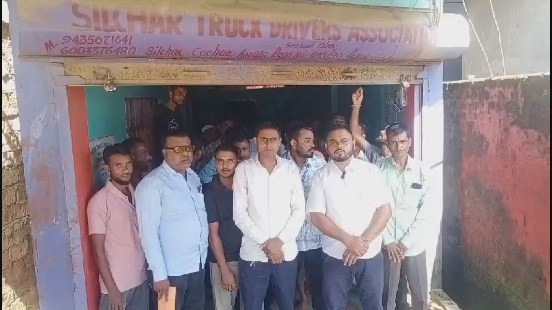 মিজোরামে বালিবাহী ট্রাক প্রবেশে নিষেধাজ্ঞার অভিযোগ, হস্তক্ষেপ চেয়ে মিজোরাম সরকারের দ্বারস্থ শিলচর ট্রাক ড্রাইভার্স অ্যাসোসিয়েশন।