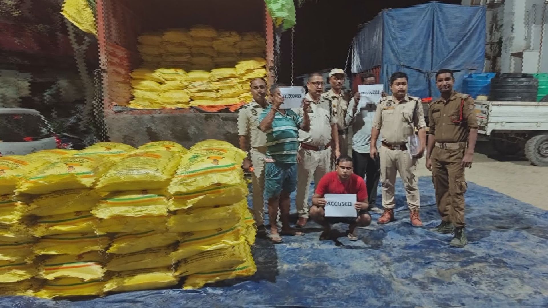 ধলাইয়ে নাকা চেকিংয়ে ৩০০ বস্তা ইউরিয়া সার উদ্ধার, আটক চালক।